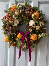 Load image into Gallery viewer, Happy Bees Christmas wreath workshop 2025